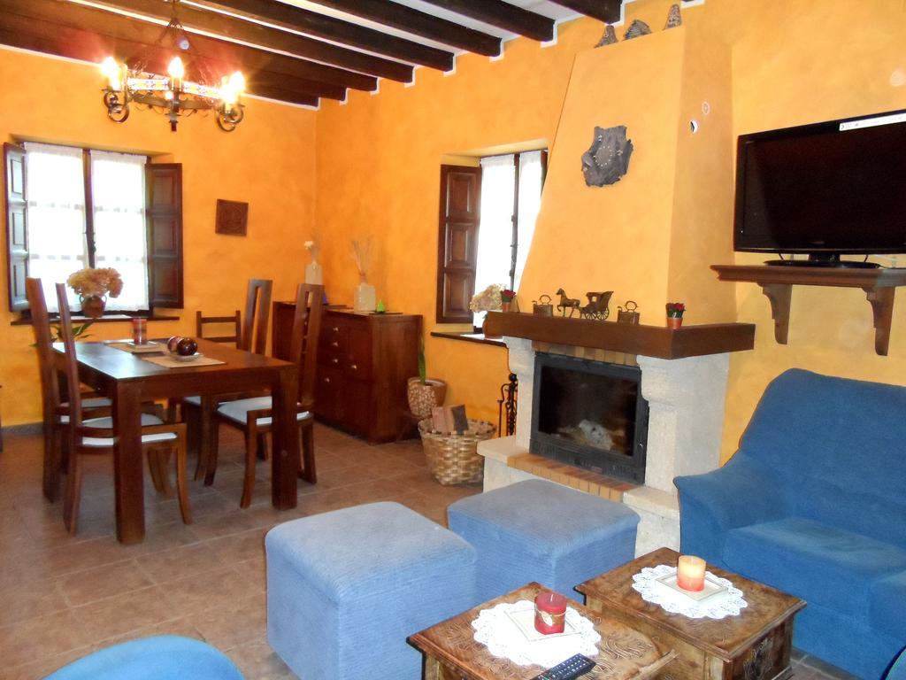 Casa El Campu Guest House Infiesto Ngoại thất bức ảnh