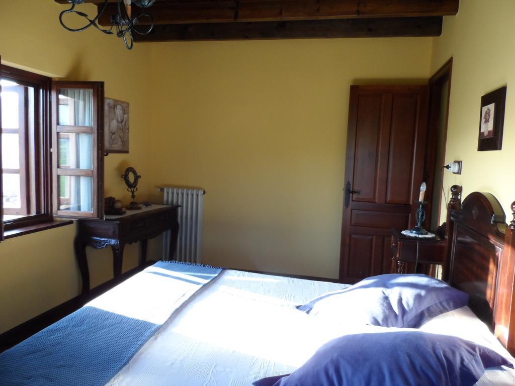 Casa El Campu Guest House Infiesto Phòng bức ảnh