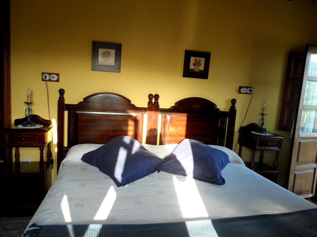 Casa El Campu Guest House Infiesto Phòng bức ảnh