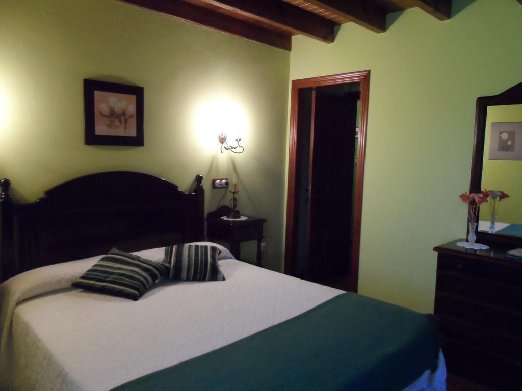 Casa El Campu Guest House Infiesto Phòng bức ảnh