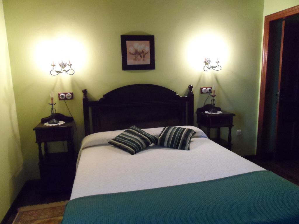 Casa El Campu Guest House Infiesto Phòng bức ảnh