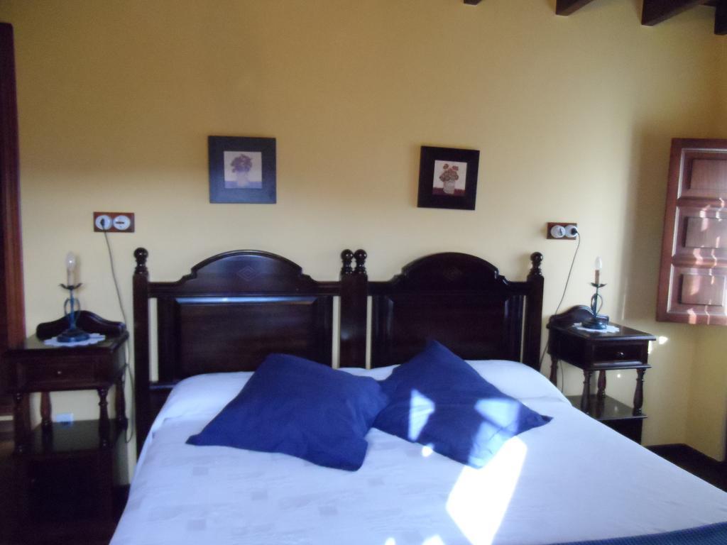 Casa El Campu Guest House Infiesto Phòng bức ảnh